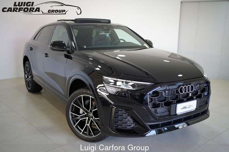 Audi Q8 S line