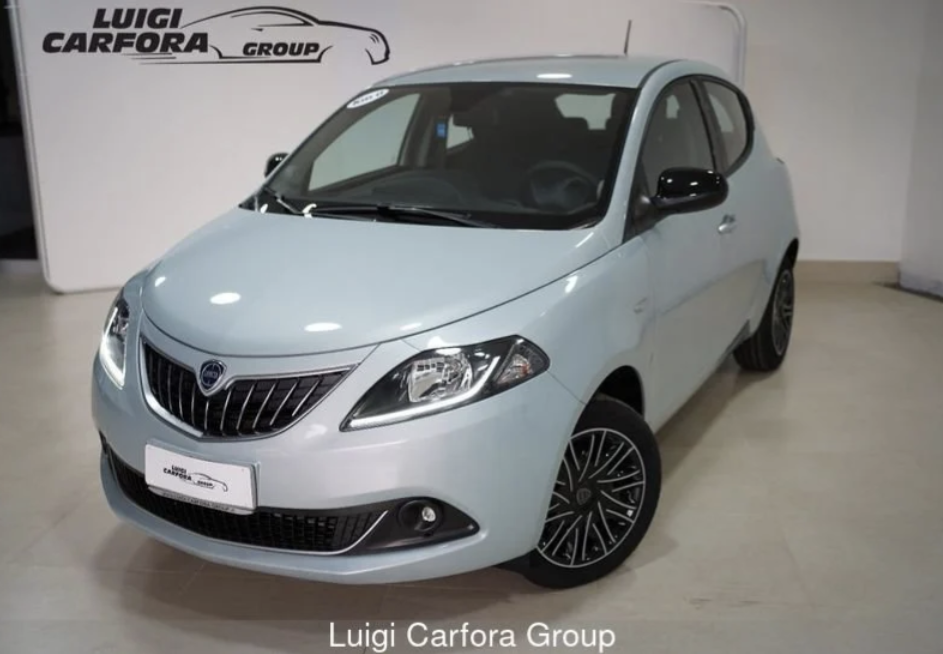Lancia Ypsilon Hybrid Gold Km0
